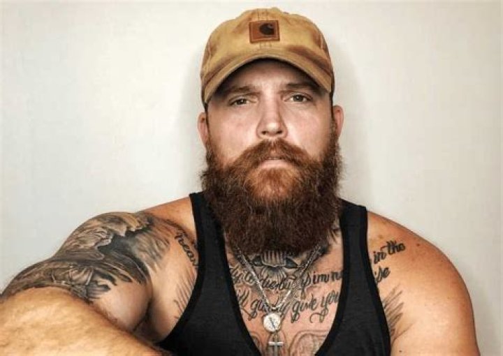 Adam Calhoun Net Worth - How Much Does Adam Calhoun Make?