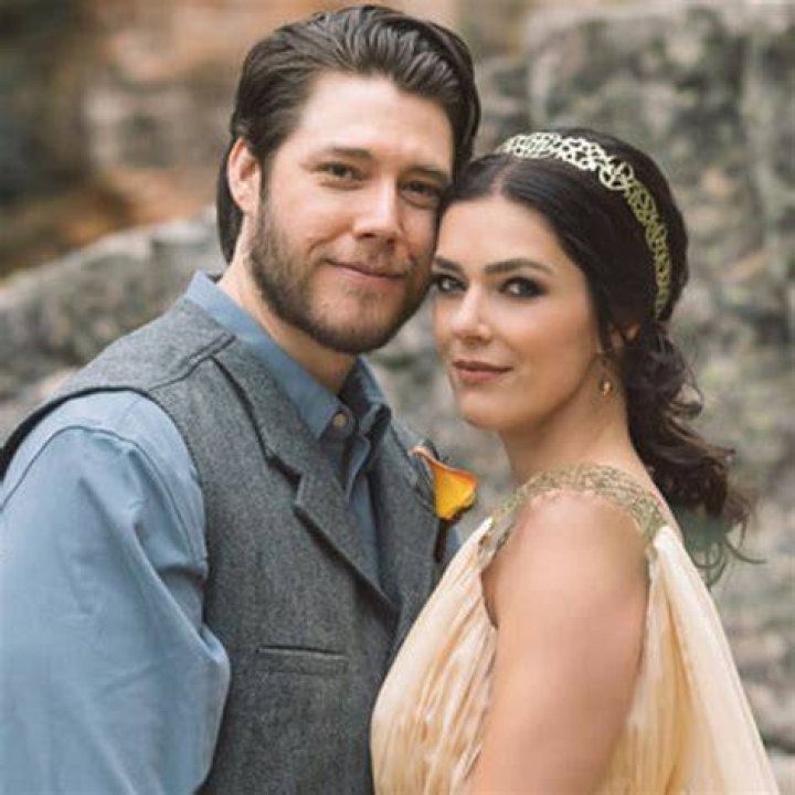 Adrianne Curry Net Worth