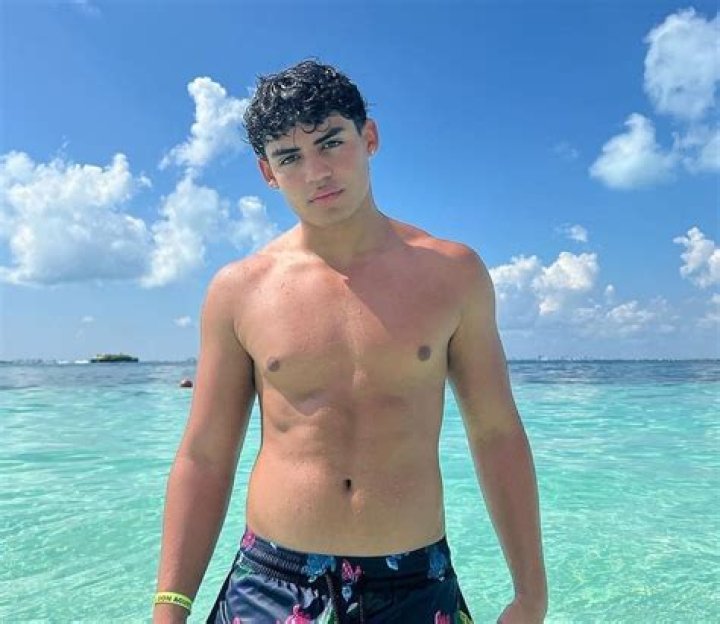 Alejandro Rosario Alejandro Rosario