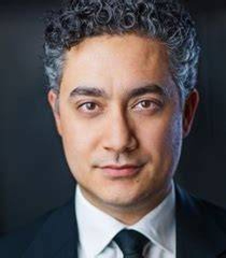 Alessandro Juliani Smile