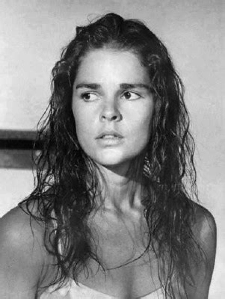 Ali MacGraw- Wiki, Height, Weight, Net Worth, Relationship