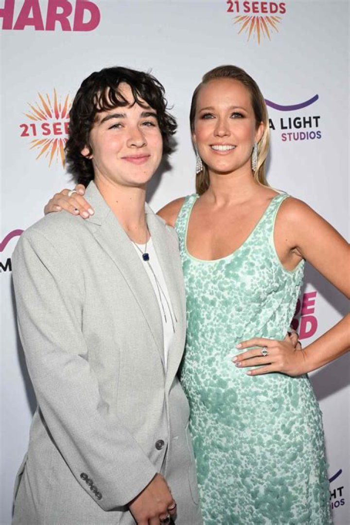 anna camp personal life