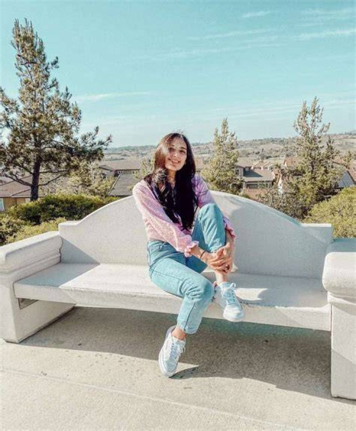 Bini JKrew Net Worth
