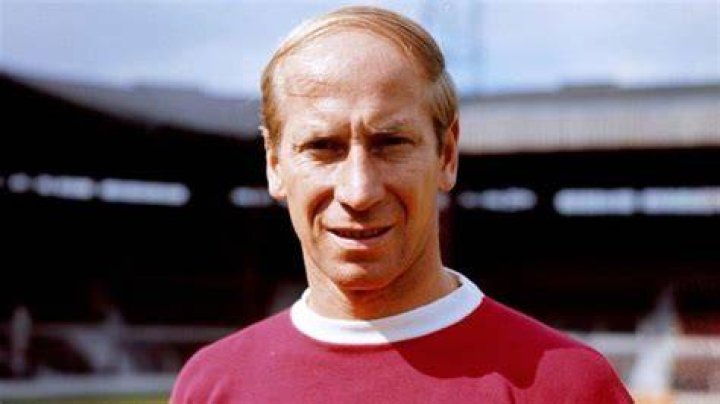 Bobby Charlton Death Cause And Obituary: Former Soccer Player Battled With Dementia? Bobby Charlton Death Cause