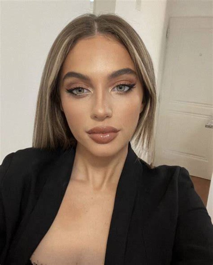 Carina Chatel Net Worth 2024