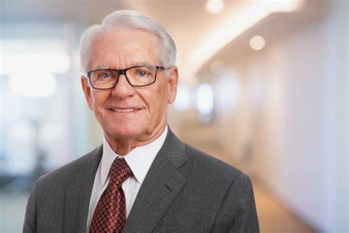 Charles R Schwab