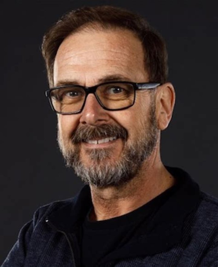 Chris Long(Director)