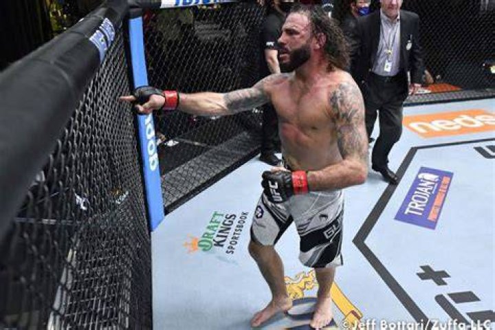 Clay Guida in action Clay Guida in action