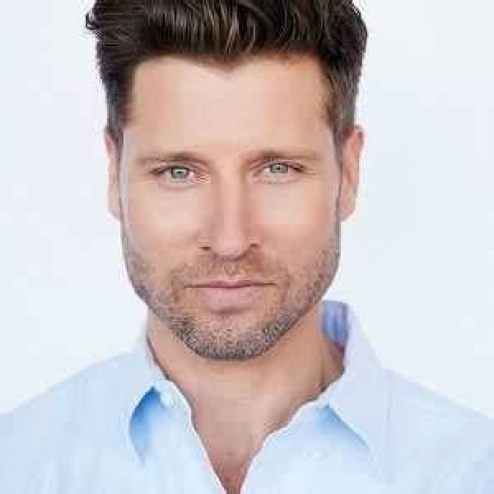 Damon Runyan Net Worth