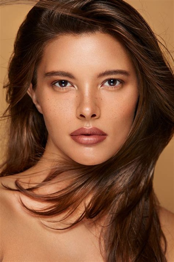 Dana Roba Wikipedia And Age: How Old Is The Makeup Artist? Dana MUA