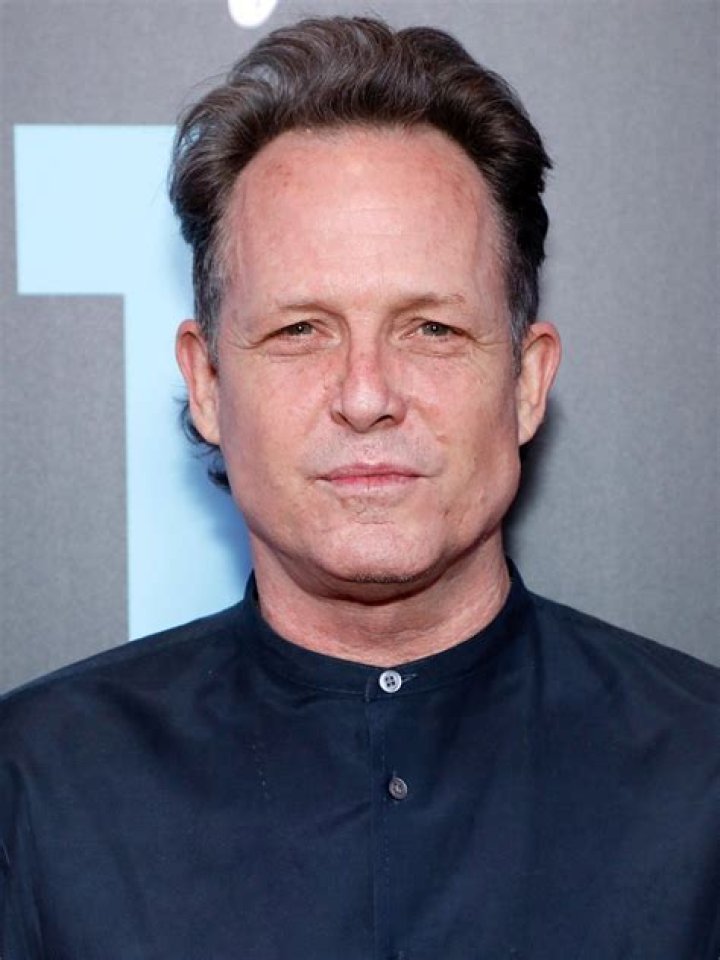Dean Winters and Dot-Marie Jones Allstate