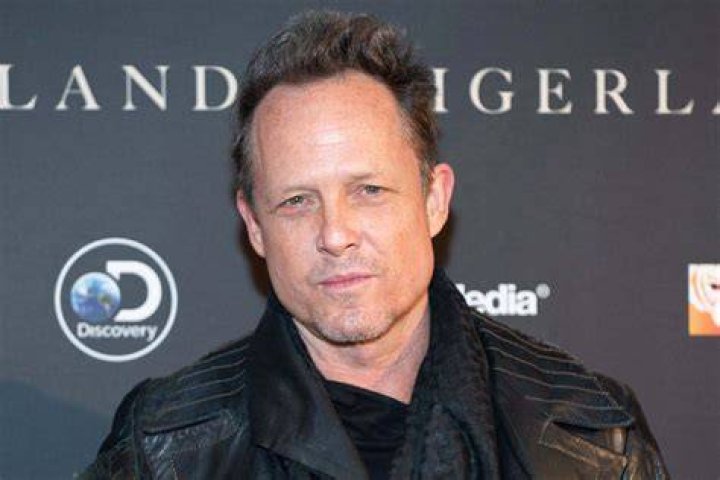 Dean Winters personal life