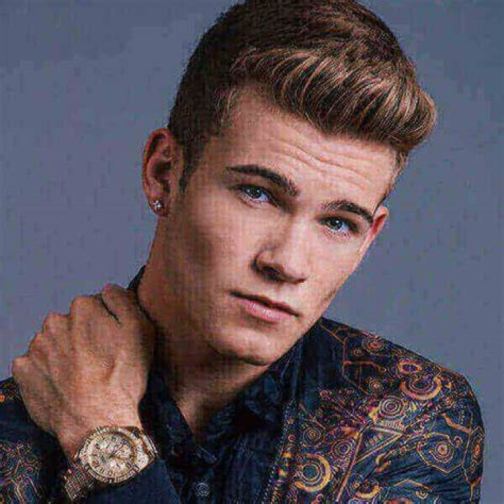 Devin Hayes Net Worth