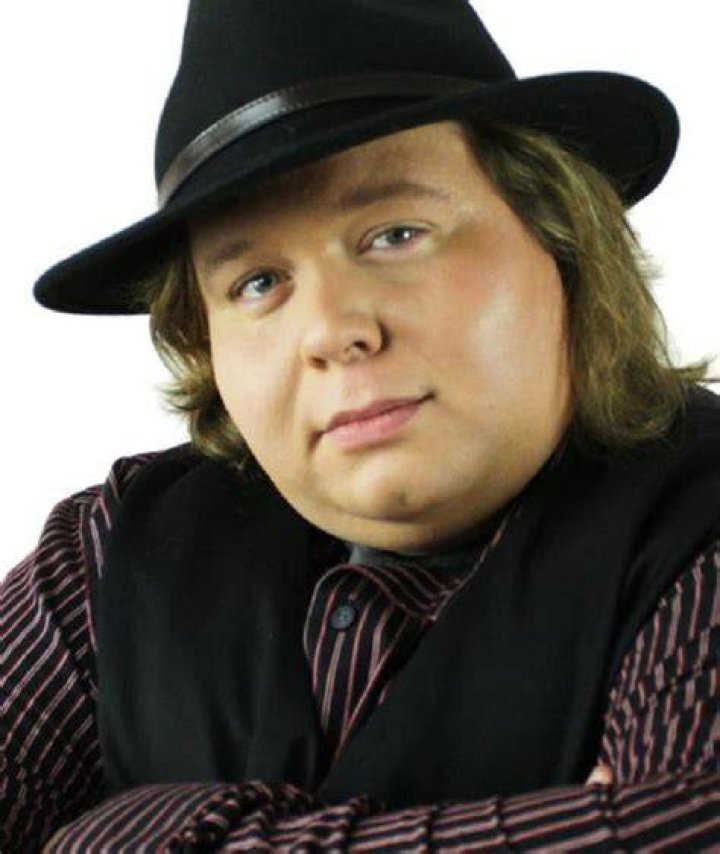 E.J. De La Pena Net Worth