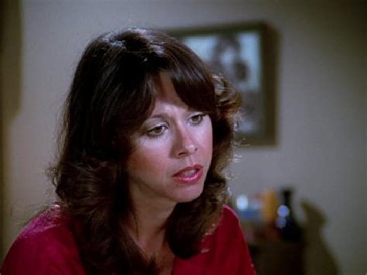 Elaine Giftos Net Worth
