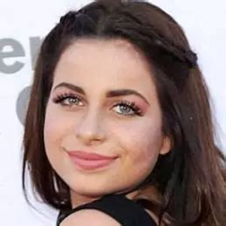 Ellise Net Worth