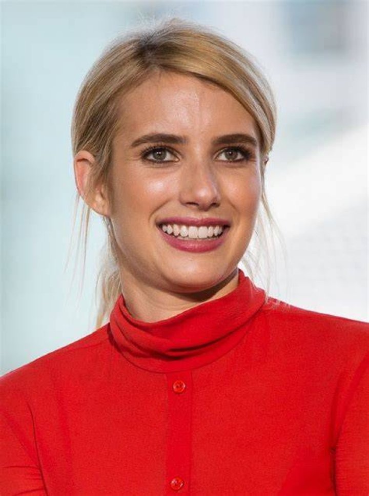 Emma Roberts net worth Emma Roberts net worth