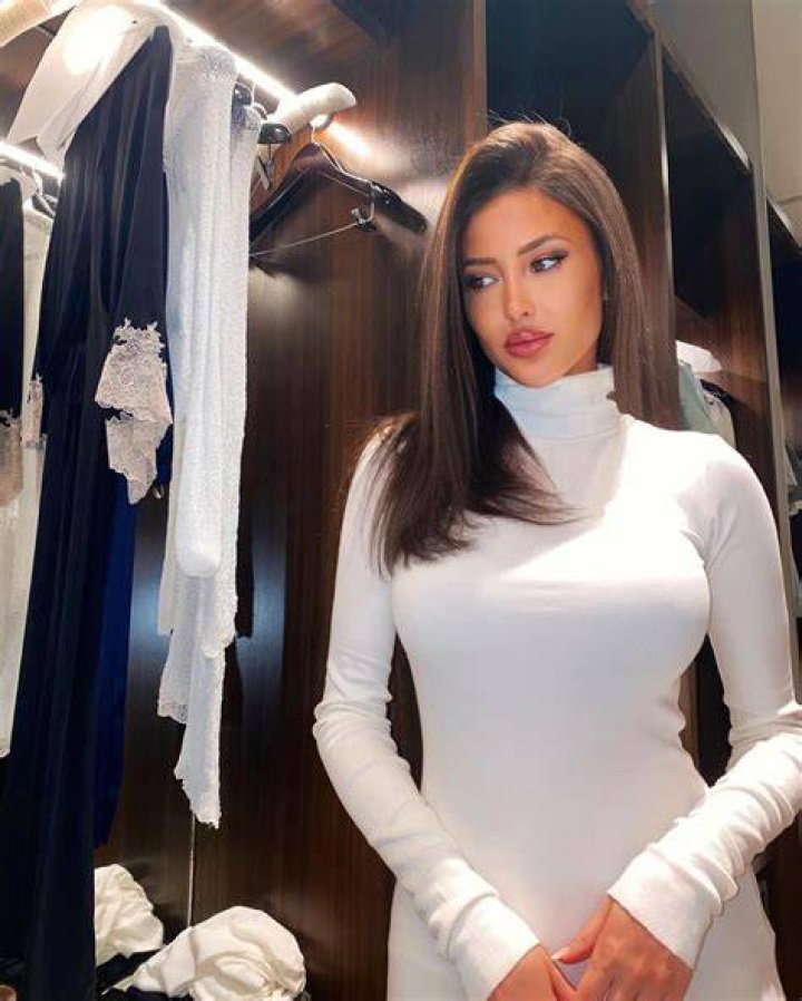 Gemma Vence's Slender Physique Gemma Vence's Slender Physique