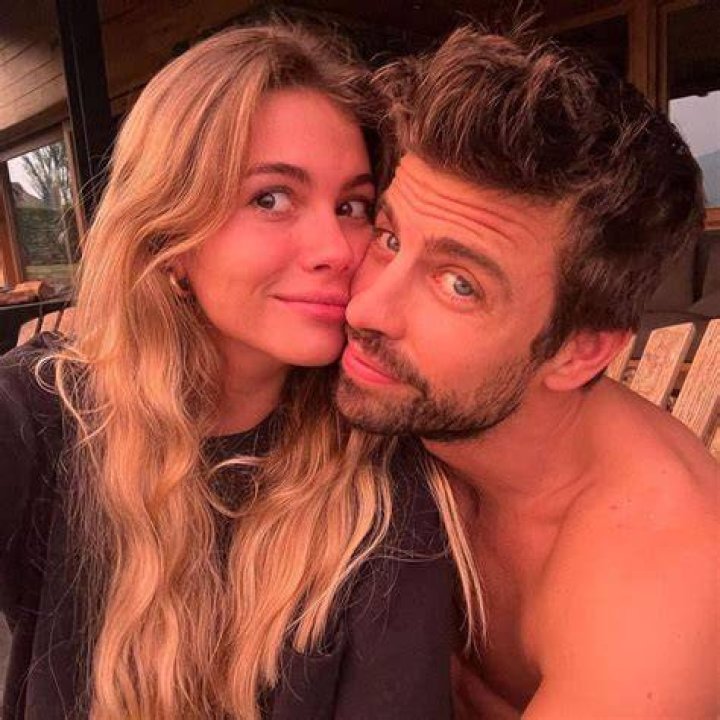 Gerard Pique shared the picture of him with his girlfriend, Clara Chia Marti on Instagram