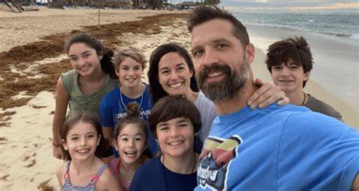 how many children does walker hayes have how many children does walker hayes have