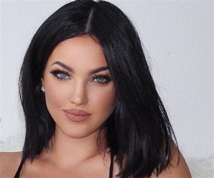 How old is Natalie Halcro