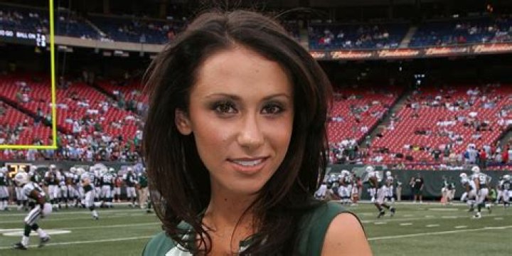 Jenn Chia Net Worth