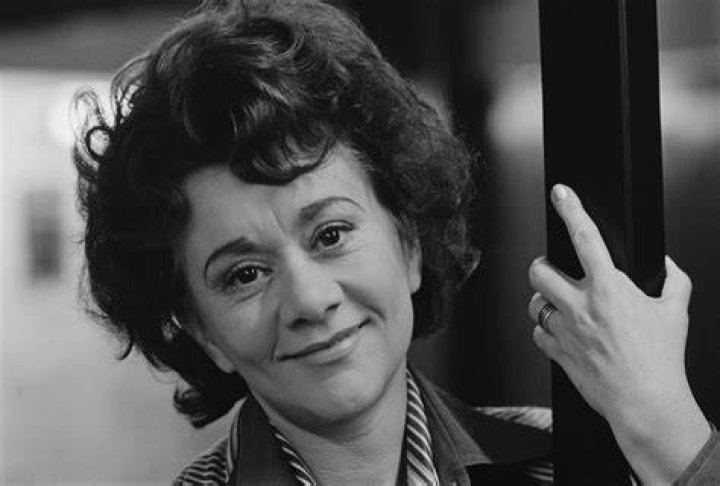 Joan Plowright Net Worth 2024