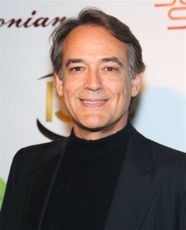 Jon Lindstrom