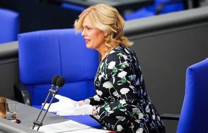 Julia D&rsquo;Albert-Pusey