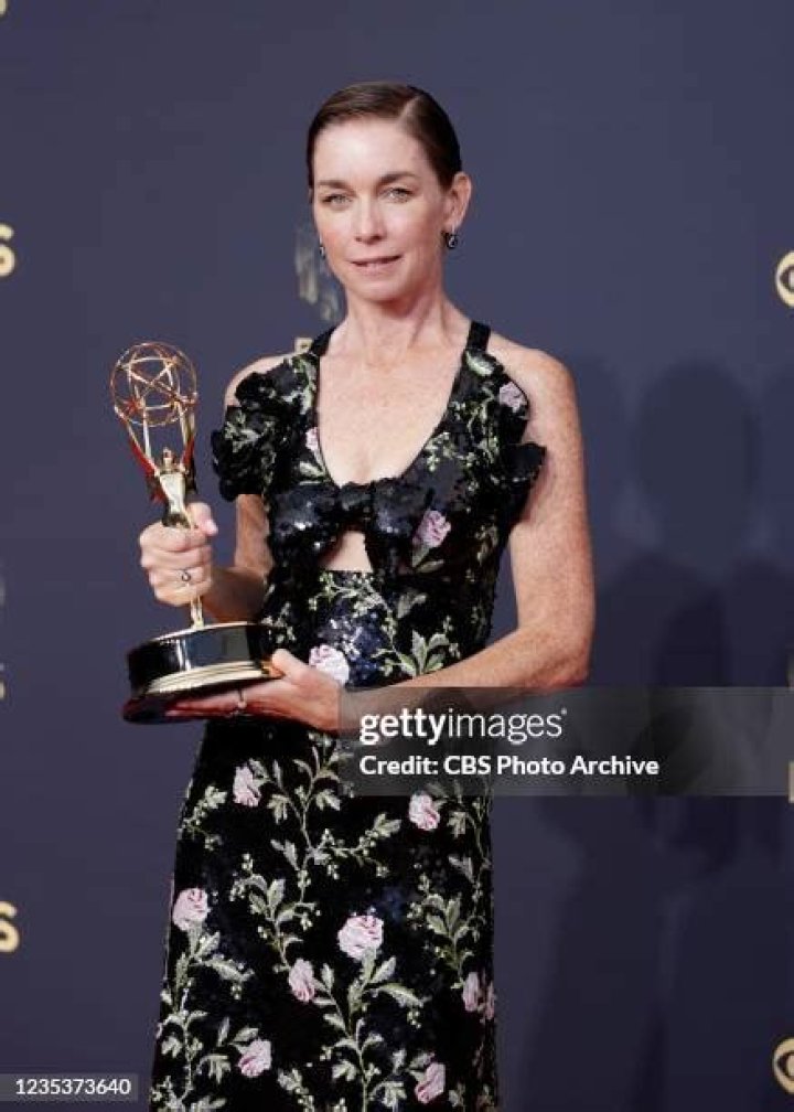 Julianne Nicholson