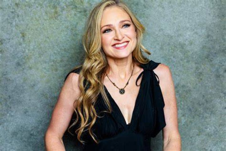 Julie Nathanson