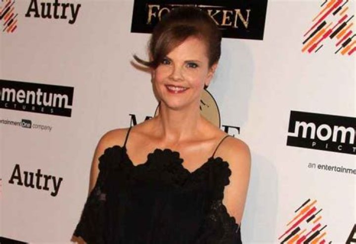 Kiersten Warren Bio, Age, Net Worth, Profession