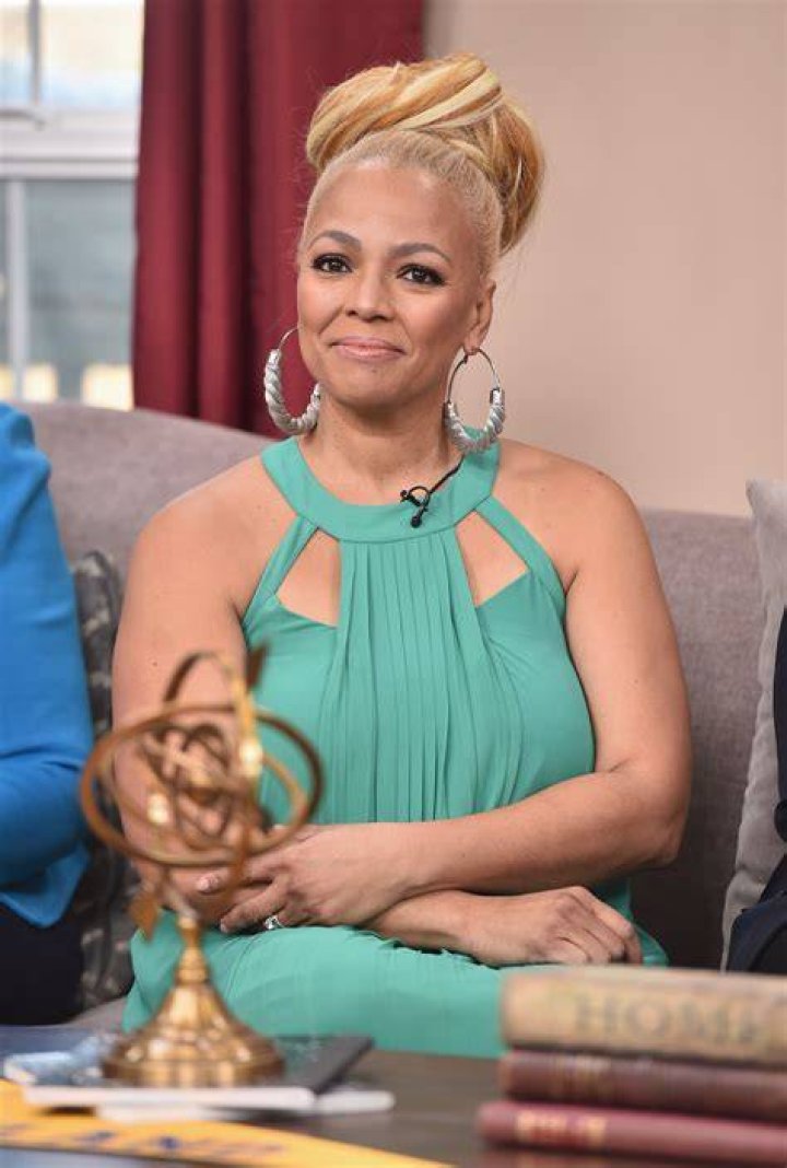 Kim Fields and her sister talking about their admiration for each other