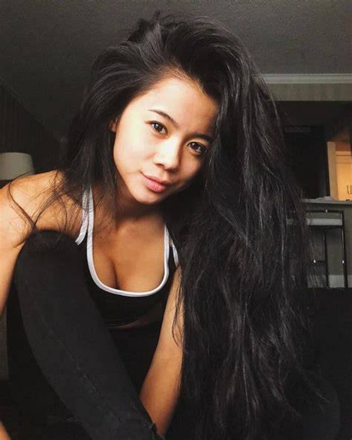 Leah Lewis Net Worth