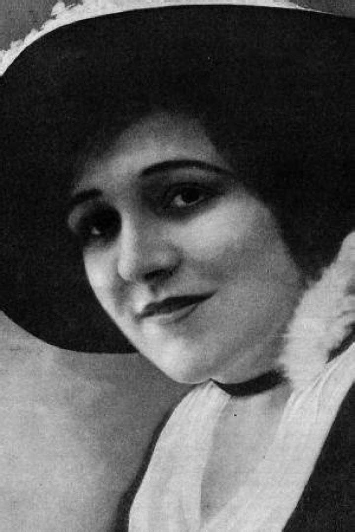 Lila Leslie