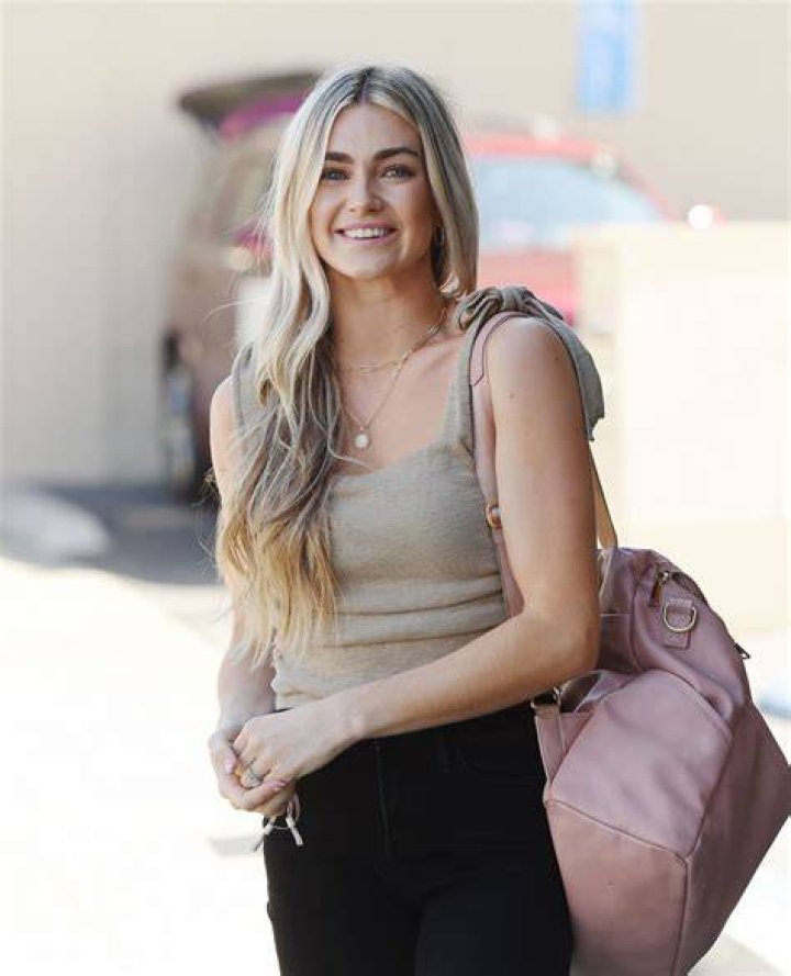 Lindsay Arnold