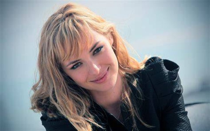 Louise Bourgoin net worth Louise Bourgoin net worth