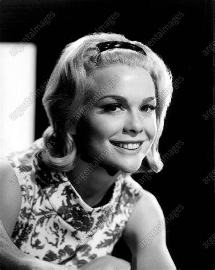 Lynn Borden Lynn Borden