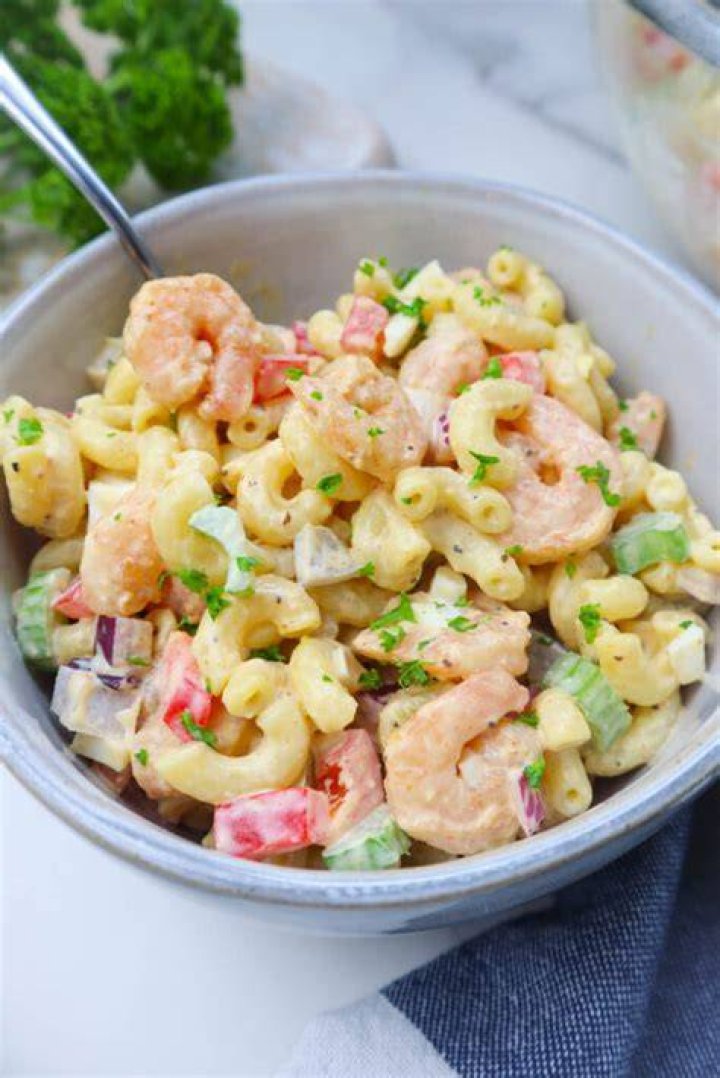 Macaroni and shrimp