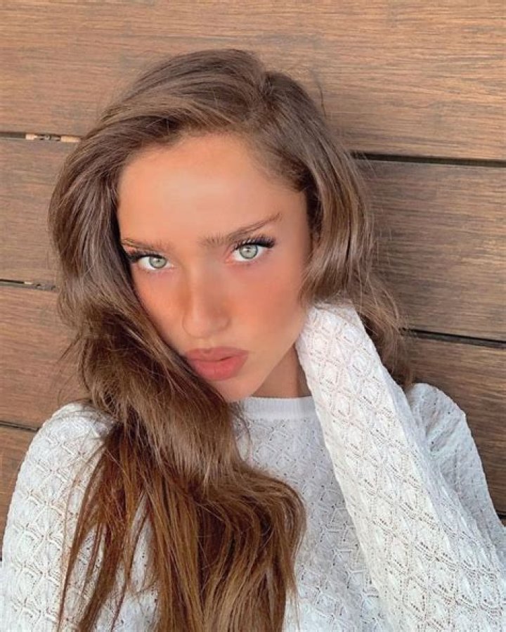Neta Alchamister modeling career