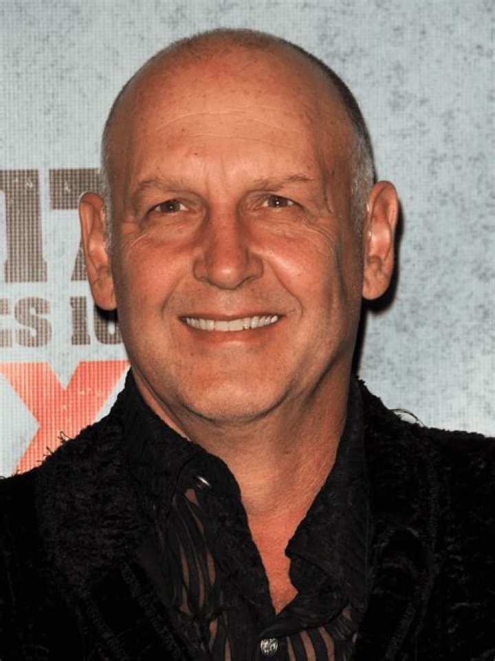 Nick Searcy Height