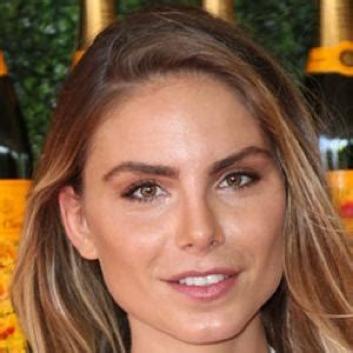 Nina Senicar Net Worth 2024