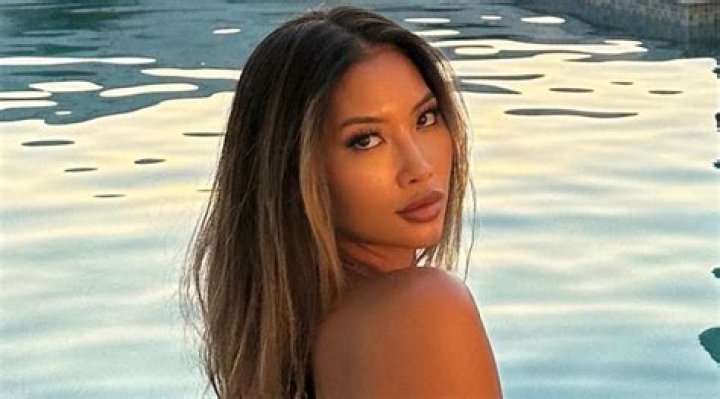 Ria Santos Net Worth