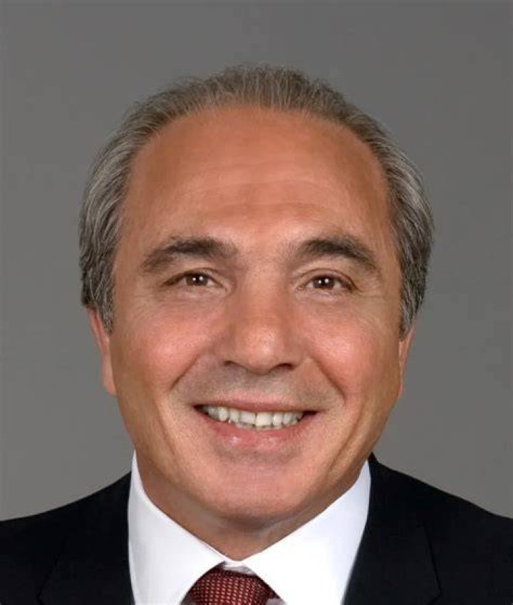 Rocco Commisso philanthropy