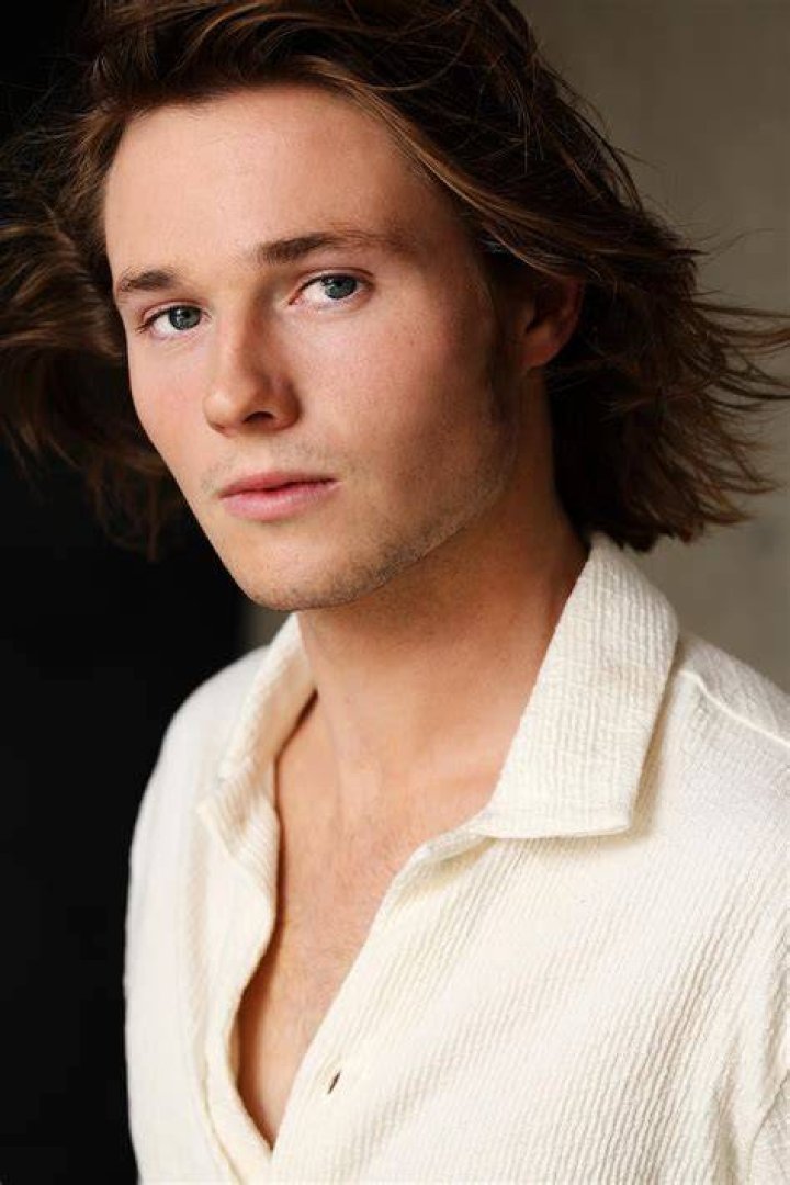 Sacha Carlson