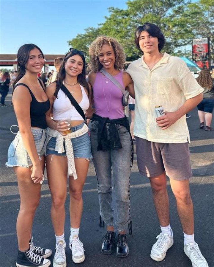 Sage Steele Children