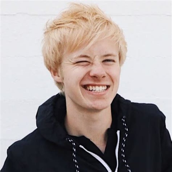 Sam Golbach Net Worth