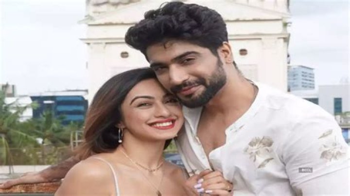 Sanam Johar Net Worth