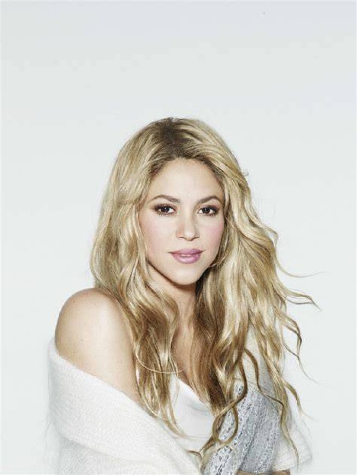 Shakira Shakira