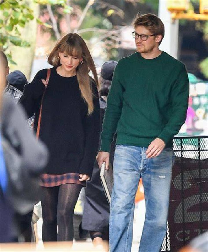 taylor swift joe alwyn